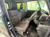 運転席シート廻りは使用感も少なく、良好な状態となっています。丁寧に使われていたことがよくわかりますね。