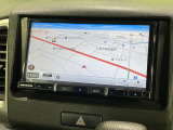 【ナビゲーション】目的地までしっかり案内してくれる使いやすいナビ。Bluetooth接続すればお持ちのスマホやMP3プレイヤーの音楽を再生可能!毎日の運転がさらに楽しくなります!!
