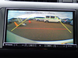 バックカメラ装備しております。駐車時に大変役に立ちますよ。駐車が苦手な方にも便利機能です。