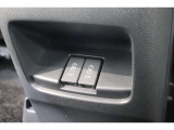 後部座席向けにもUSBソケットがついていますのでコードを繋げばスマートフォンなどの充電が出来ます!