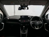 見通しのよいすっきりとした視界で、誰でも運転しやすいです。運転のしやすさは疲れにくさにも繋がりますよ♪