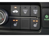 運転席・助手席に2段階の温度調整があるシートヒーターを装備。寒い朝、車に乗り込んですぐにシートヒーターをオン!温かさが広がり、冷たい朝も快適に始まります♪