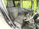 運転席シート廻りは使用感も少なく、良好な状態となっています。丁寧に使われていたことがよくわかりますね。