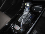 シフト連動パーキングブレーキ&オートブレーキホールド機能付きで運転が快適に&hellip;♪