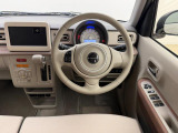 このハンドルを握った時に、車を所有している優越感を味わえますね