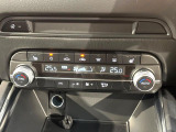 【シートヒーター】寒い日に重宝するシートヒーター!エアコンより早く温まってくれるので寒がりの人も安心ですね♪エアコンの温風は乾燥するから苦手、という方にもをおすすめです。