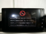 ディスプレイオーディオを装備。スマホとクルマをつなぐことで、これまでのナビに加えて、いろんなサービスが楽しめます。