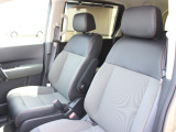 クリーニングをしっかり行っていますので、運転席・助手席どちらもきれいになっております!