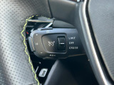 アクティブクルーズコントロール(ストップ&ゴー機能付) 前走車がいる場合はレーダーと車載カメラがその速度と距離を検知し自動制御によって適切な車間距離を保ちます。