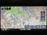 ダイハツ純正ナビゲーションを装備しています☆TVは画像がきれいなフルセグになっていてスマホに入っている音楽もBluetoothで繋いで楽しんでいただけます☆