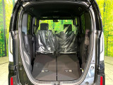 普段のお買い物や通勤、送迎等に十分な荷室スペースを確保しております。セカンドシートを倒すと、大きな荷物の積載も可能です♪