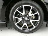 【タイヤ4本新品】・・・こちらのお車はネッツ千葉で購入時タイヤ4本交換します。消耗品ですが高価なのがこのタイヤ・・・!このクルマ、お得ですよ♪