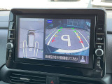 空から車を見たような「アラウンドビューモニター」!車の周りが一目で確認できるので、小さなお子様や障害物があっても安心して乗ることができます。