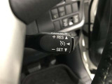 【クルーズコントロール】アクセル操作をしなくても車が自動でスピードを保ってくれ、高速道路での長距離走行が楽に♪