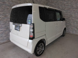 オプションになりますが、ボディーコーティングもご用意しております。新車の輝きに近づき、洗車などのお手入れも楽になりますよ。