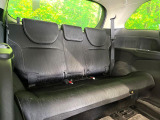 床下収納式のサードシートです。座席部分をコンパクトに収納でき、広大な荷室スペースとしてお使いいただけます!乗車人数や荷物の量など利用シーンに合わせて3列目を有効活用でき、とっても便利♪