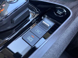 信号待ちなどでブレーキから足を離しても停車を維持してくれるオートブレーキホールド。アクセルを踏むとブレーキが解除され発進が可能です。