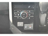 お好きな温度に設定すれば自動的に温度を調節、車内を快適空間に仕上げてくれます。
