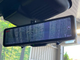【デジタルルームミラー】後席の大きな荷物や同乗者で後方が確認しづらい時でも安心!カメラが撮影した車両後方の映像をルームミラー内に表示。クリアな視界で状況の確認が可能です!