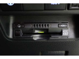 ボイスタイプのETC2.0搭載。高速道路出入口もスマートに通過!今やマストアイテムですね。納車前には使用できるようセットアップをさせていただきます。ETCカードの取扱もしておりますのでご相談ください。