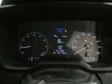 メーターの視認性もよく安全運転ができます。