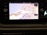 Volkswagen純正インフォテイメントシステムDiscoverPro、8インチスクリーンナビゲーション装着!