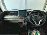 メーターやシフト、スイッチ位置など運転席まわりの配置はしっくりいきたいものですね!まずは座ってチェックしてみて下さい♪