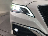 LEDヘッドライトです。デザイン性がよくとても明るいので、夜間の走行や悪天候でも安心です。しかも長寿命!