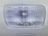 ルームランプが室内を照らしてくれます。