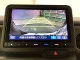 【リアカメラ】後方の距離感や障害物を、モニター越しにそっと教えてくれる機能です。見えにくい場所を確認できる安心感が、落ち着いたハンドル操作を支えます。