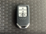 ★スマートキー★ キーを携帯しているだけでカギの開け閉めからエンジン始動までできるスマートキー!キーを取り出す必要がないので楽チンです