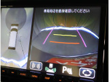全方位カメラ装備☆前後左右4つのカメラが上から見ているように映すので安心して駐車できます♪