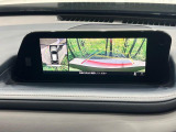 【360&deg;ビューモニター】専用のカメラにより、上から見下ろしたような視点で360度クルマの周囲を確認することができます☆死角部分も確認しやすく、狭い場所での切り返しや駐車もスムーズに行えます。