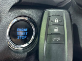 【パワーバックドア】スマートキーや運転席のボタンを押すだけでリアゲートが自動で開閉します!荷物を持っている時や、高い位置にあるバックドアを閉める際に便利な機能です♪