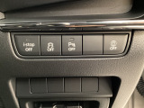 各種機能の切替スイッチは運転席パネル下に集約されています。任意で切り替え可能なため状況に合わせてお使いください。