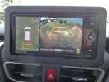360&deg;モニター付きです。駐車時以外に、狭路等の走行中にも使用が可能です。