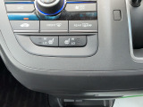 運転席と助手席でシートヒーター付いてます