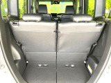 普段のお買い物や通勤、送迎等に十分な荷室スペースを確保しております。セカンドシートを倒すと、大きな荷物の積載も可能です♪