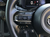 運転席廻りの様子です。ハンドルスイッチで純正オーディオの基本操作等も可能です☆