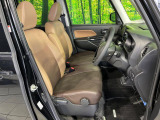 運転席シート廻りは使用感も少なく、良好な状態となっています。丁寧に使われていたことがよくわかりますね。