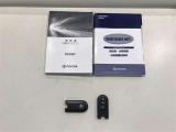 【キーレス】少し離れた場所からでもボタン一つでドアの開錠・施錠ができるのでとっても便利!