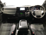 見通しの良いすっきりとした視界で誰でも運転しやすいです。運転のしやすさは疲れにくさにもつながりますよ♪