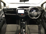 高いホールド性で運転姿勢が安定します。長距離ドライブでも疲れにくいのが魅力です。快適なドライビングライフをお送りください♪