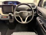 このハンドルを握った時に、車を所有している優越感を味わえますね