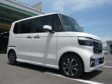 当社の総額表示は群馬県内での総額を明記しております。諸費用の安さを比べてください。追加整備料や追加保証料なども一切いただきません。真の乗り出し総額です。遠方の方は県外登録費用と陸送費用が別途かかります