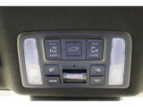 スライドドアの開閉は、ドアハンドルはもちろん運転席からのスイッチ操作でも可能です。お子様の送迎時の乗り降りも一段と楽になります。