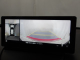 狭い場所での駐車やすれ違いなどでより的確な運転操作に役立つ360&deg;ビューモニターが装備されています。