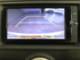 バックガイドモニターで、後方を確認しながら安心して駐車することができます。運転初心者も熟練者も必須の機能ですよ!