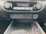 フルオートエアコン 温度設定をすれば自宅のエアコンのように車内の温度をコントロール