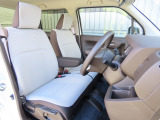 運転席の高さを変更できるので、体格に合わせた位置で運転できます!